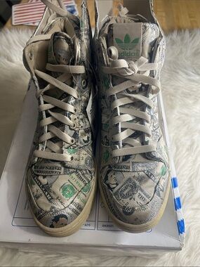 Adidas Women's High-Top Sneakers in Beige Money-Print